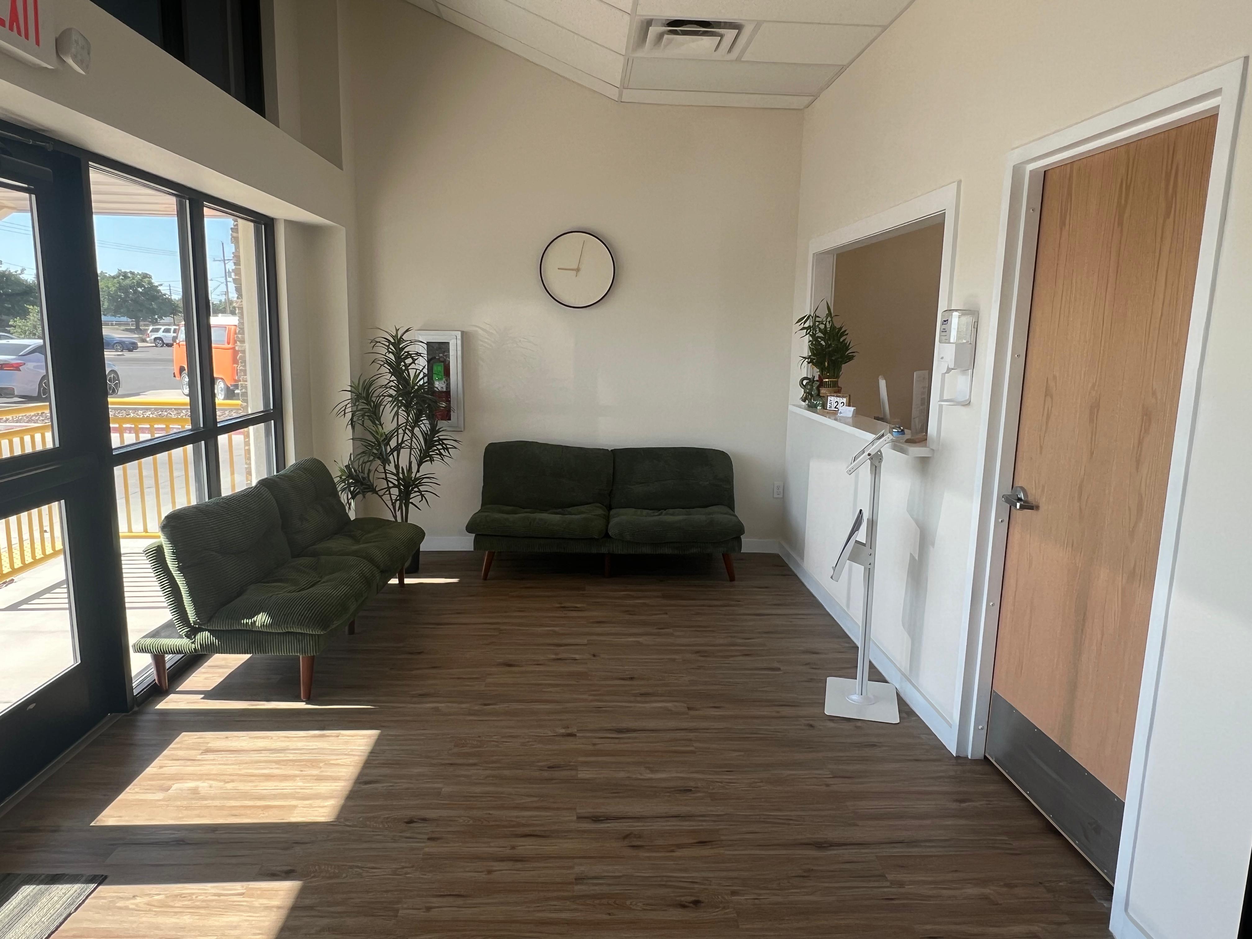 Sala de espera amplia ALDIMED Hobbs, NM